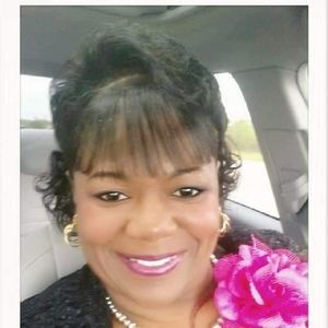 Meet your Posher, Lois